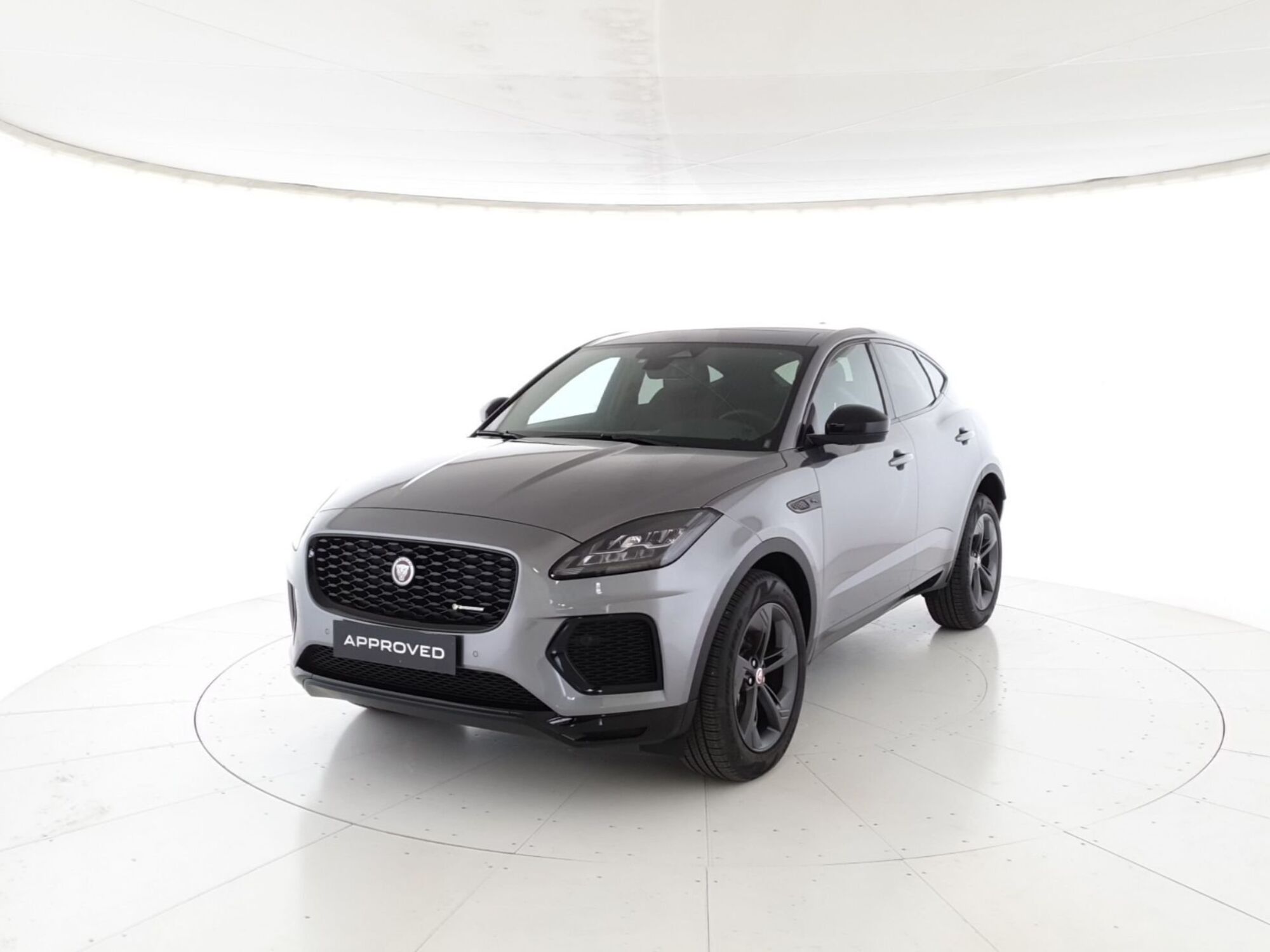 Jaguar E-Pace 2.0D I4 163 CV AWD Auto R-Dynamic Black  del 2023 usata a Monza