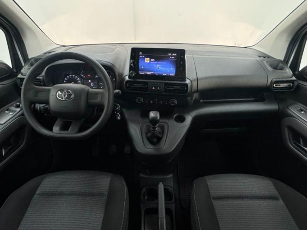 Toyota Proace City Verso nuova a Como (4)