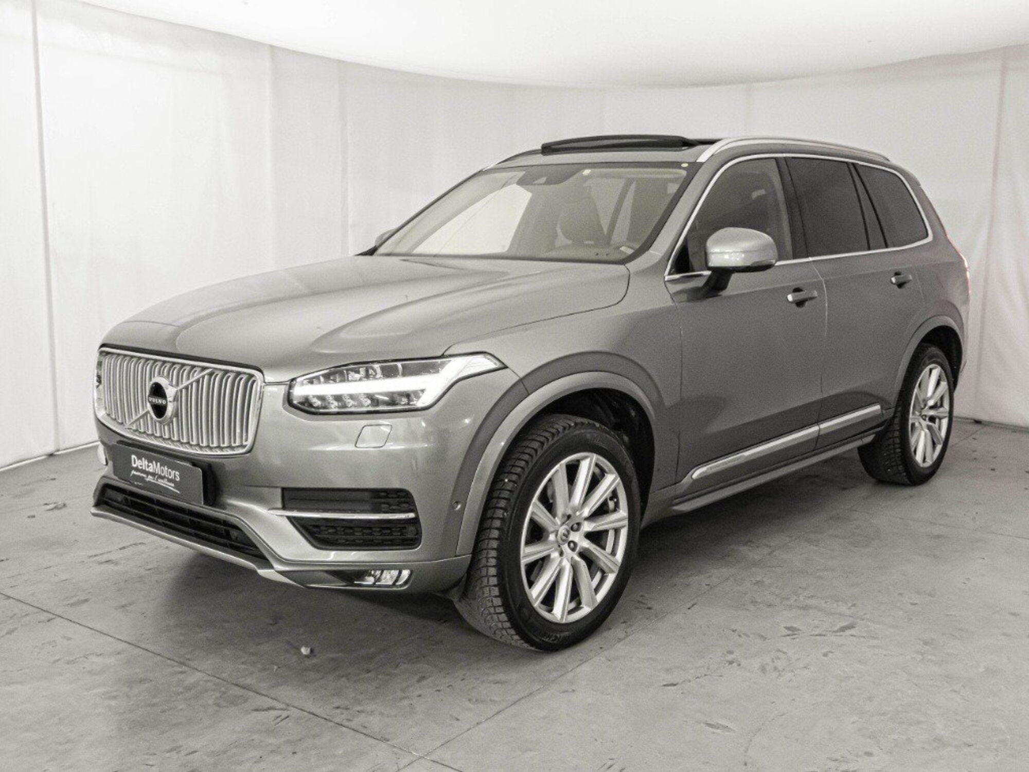 Volvo XC90 D5 AWD Geartronic 7 posti Inscription  del 2016 usata a Montecosaro