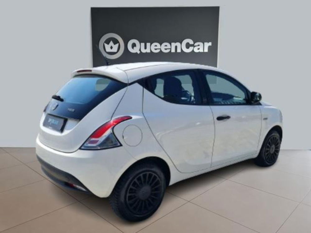 Lancia Ypsilon usata a Torino (7)