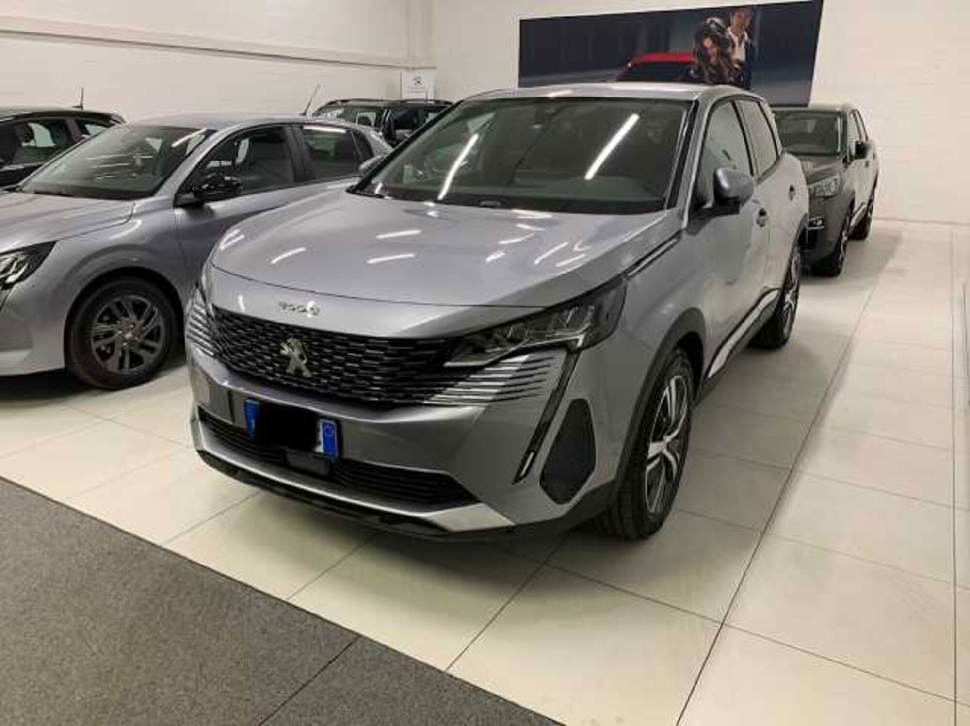 Peugeot 5008 1.2 hybrid 48V Allure Pack 136cv e-dcs 6 nuova a Rovato