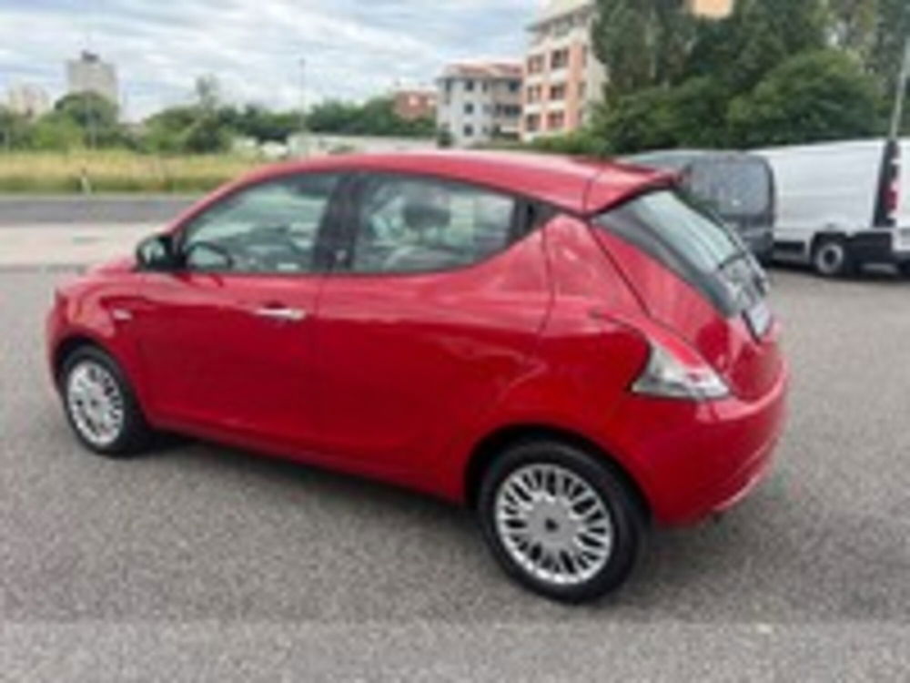 Lancia Ypsilon usata a Pordenone (6)