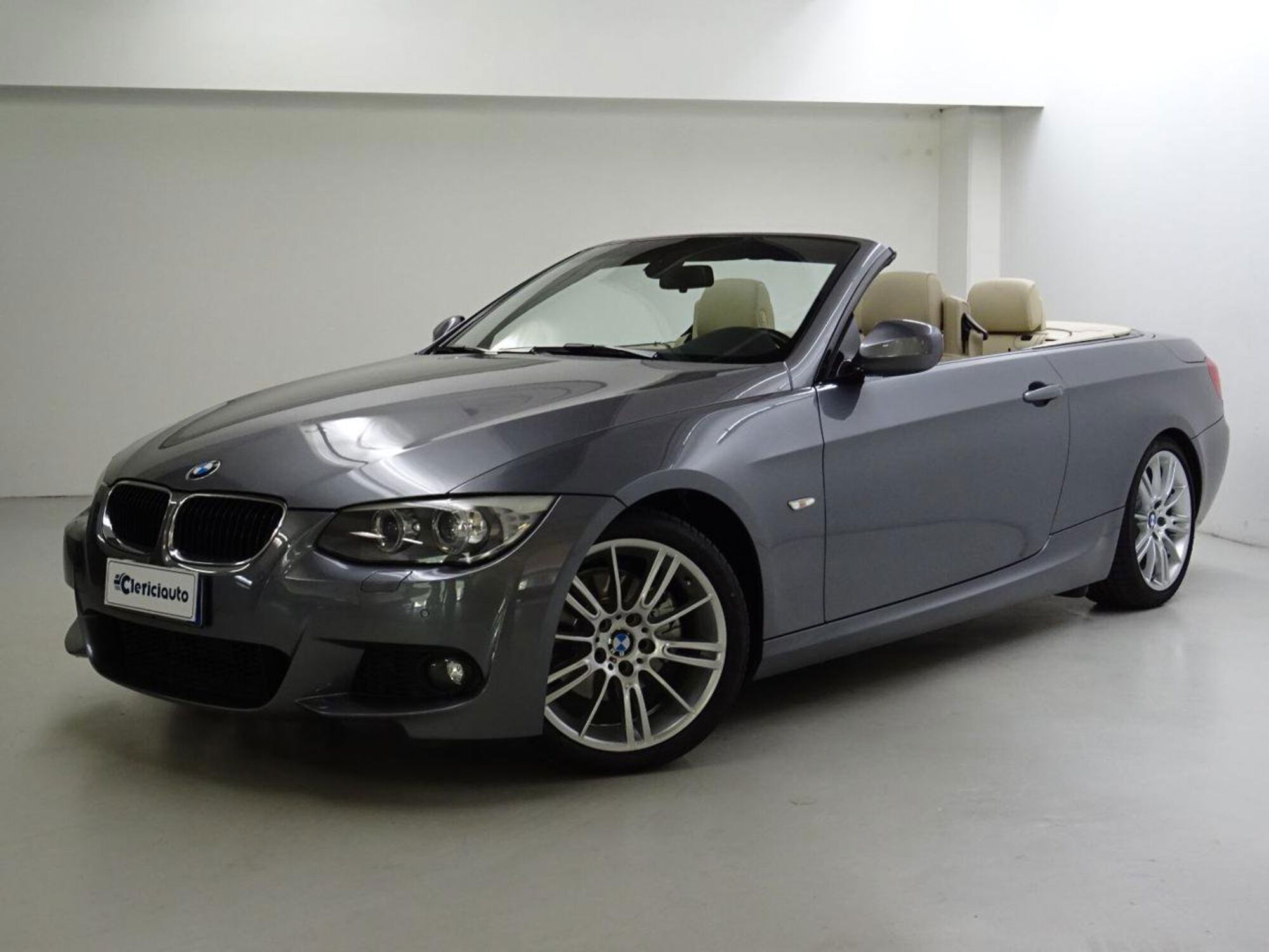 BMW Serie 3 Cabrio 320d cat  Attiva del 2011 usata a Tavernerio