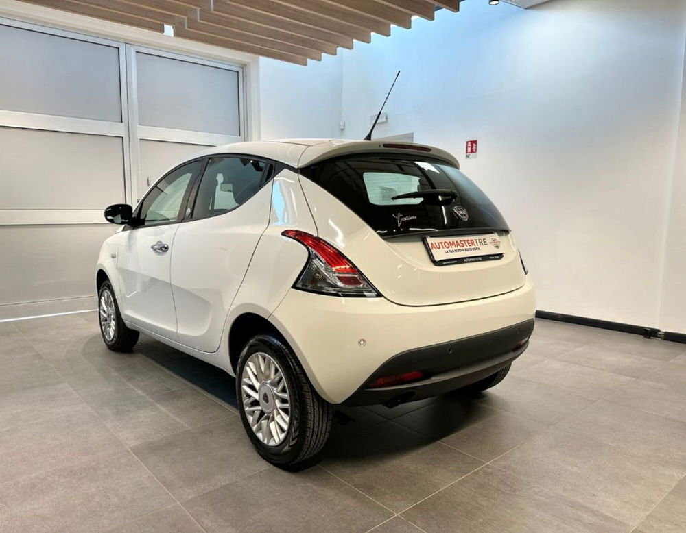 Lancia Ypsilon usata a Ferrara (15)