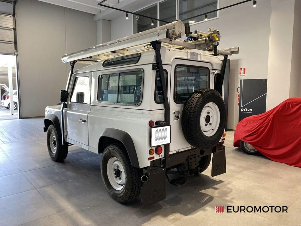 Land Rover Defender usata a Bari (11)