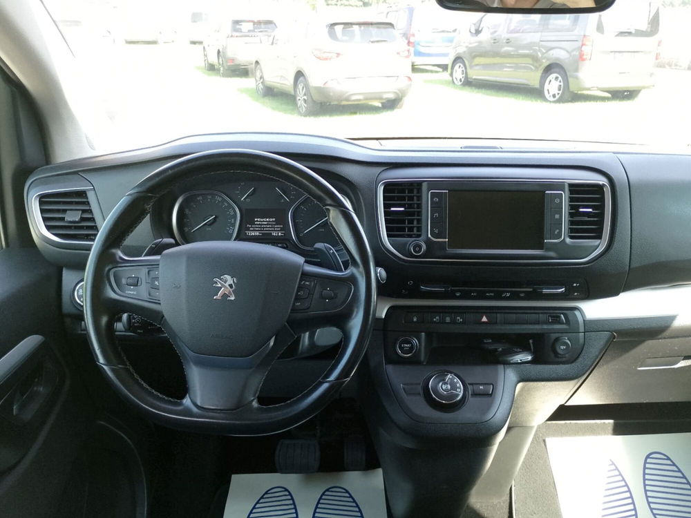 Peugeot Traveller usata a Vicenza (14)