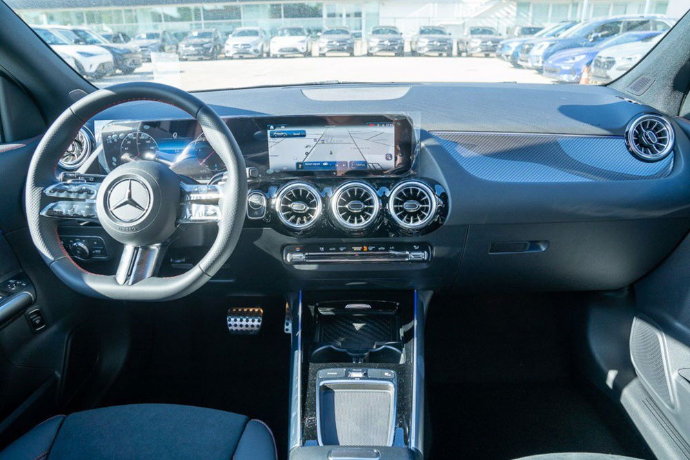 Mercedes-Benz GLA SUV nuova a Pescara (10)