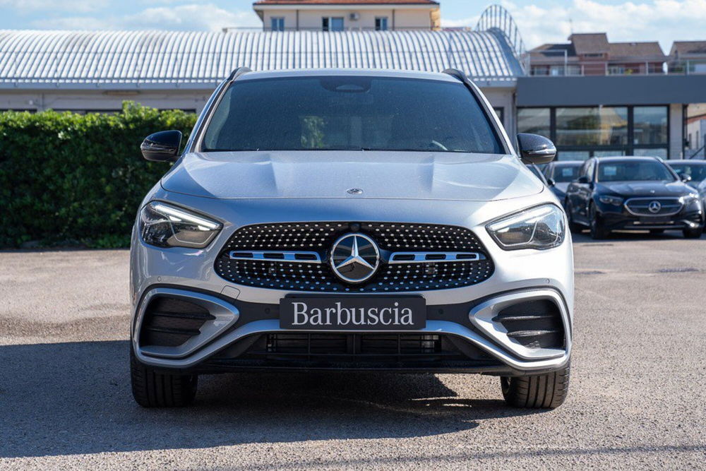 Mercedes-Benz GLA SUV nuova a Pescara (2)