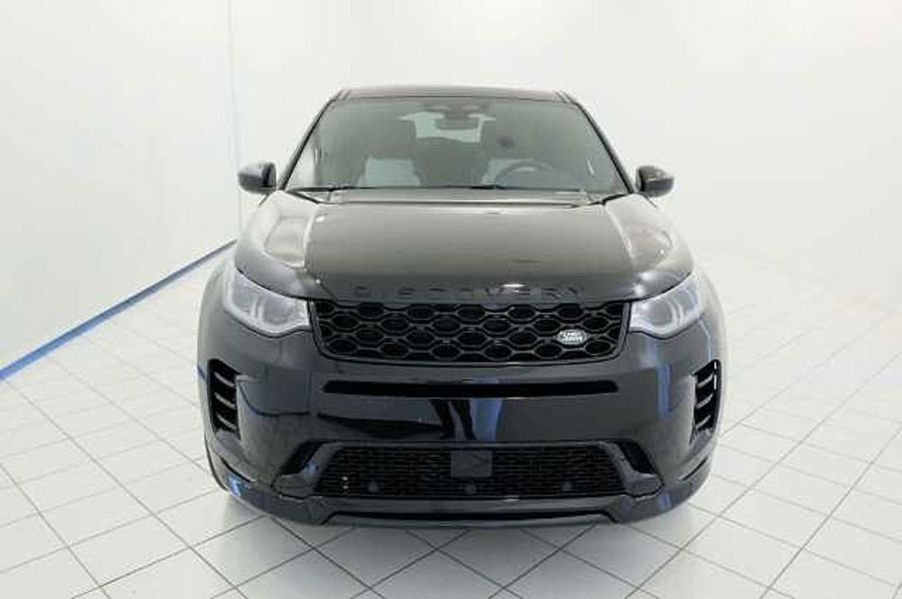 Land Rover Discovery Sport nuova a Mantova (8)