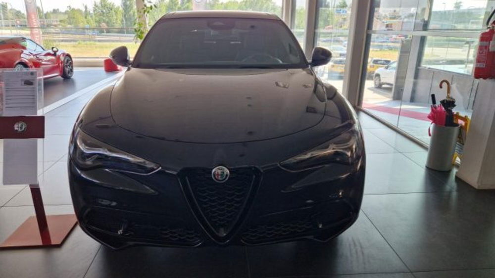 Alfa Romeo Stelvio nuova a Modena