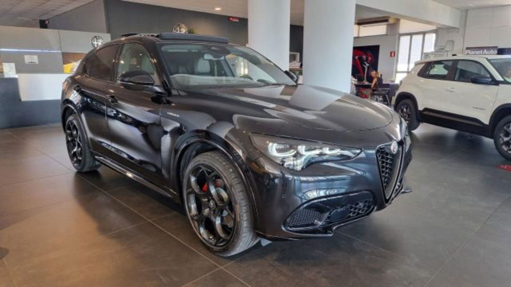 Alfa Romeo Stelvio nuova a Modena (2)