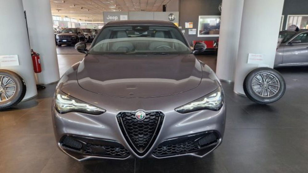 Alfa Romeo Stelvio nuova a Modena (2)