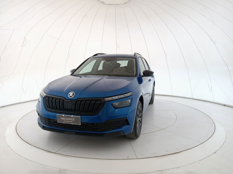 Skoda Kamiq 1.0 tsi Black Dots 95cv del 2023 usata a Bari