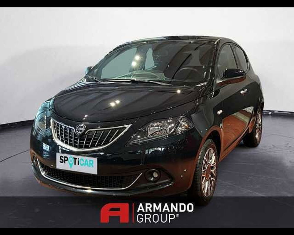 Lancia Ypsilon usata a Cuneo