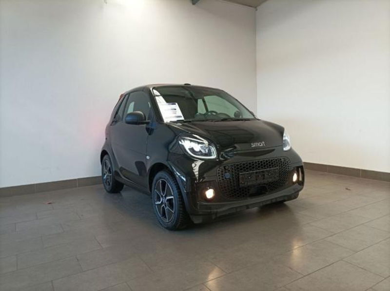 smart Fortwo Cabrio EQ cabrio Passion  del 2023 usata a Magenta