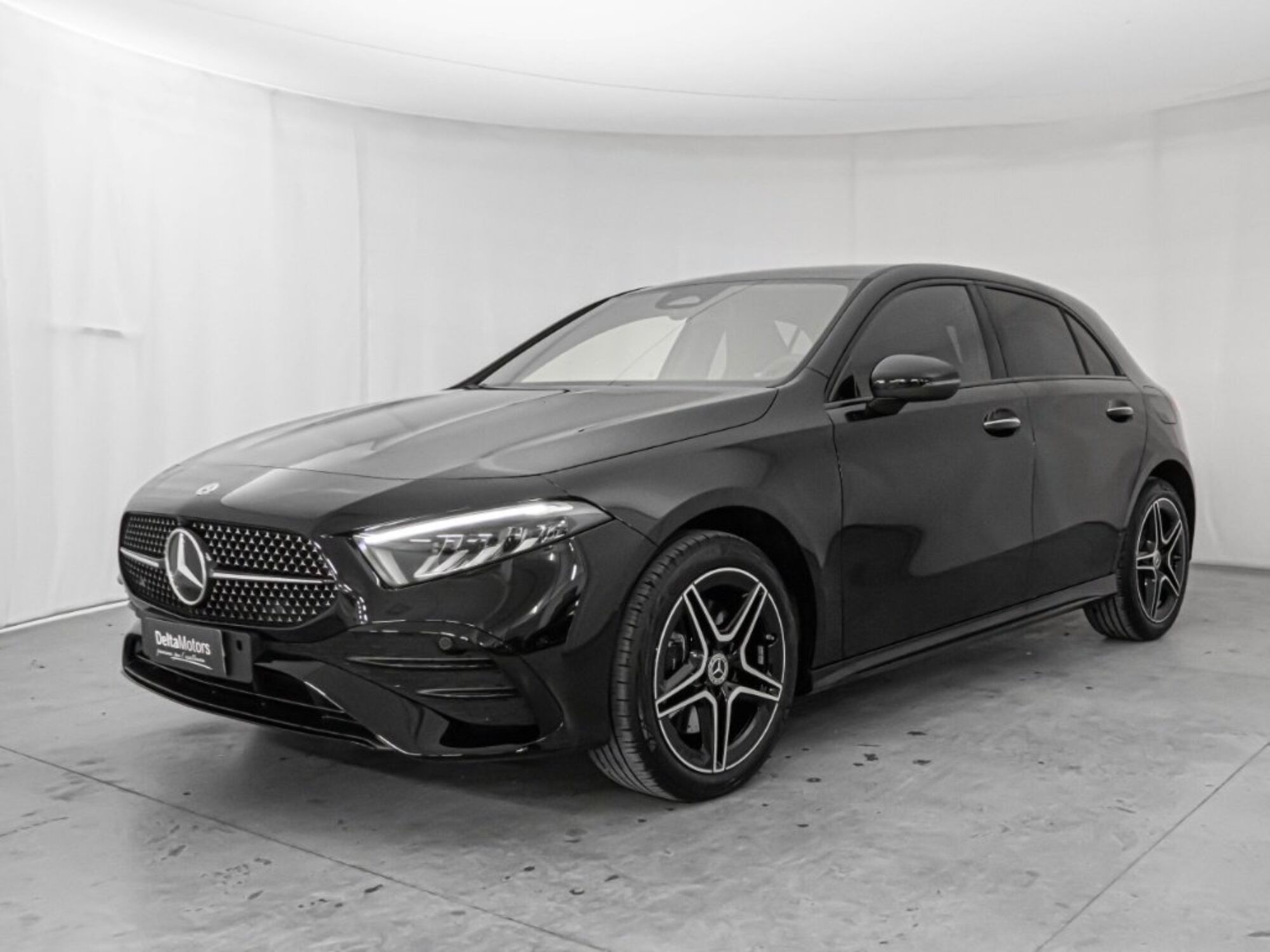 Mercedes-Benz Classe A Sedan 200 AMG Line Advanced Plus auto nuova a Montecosaro