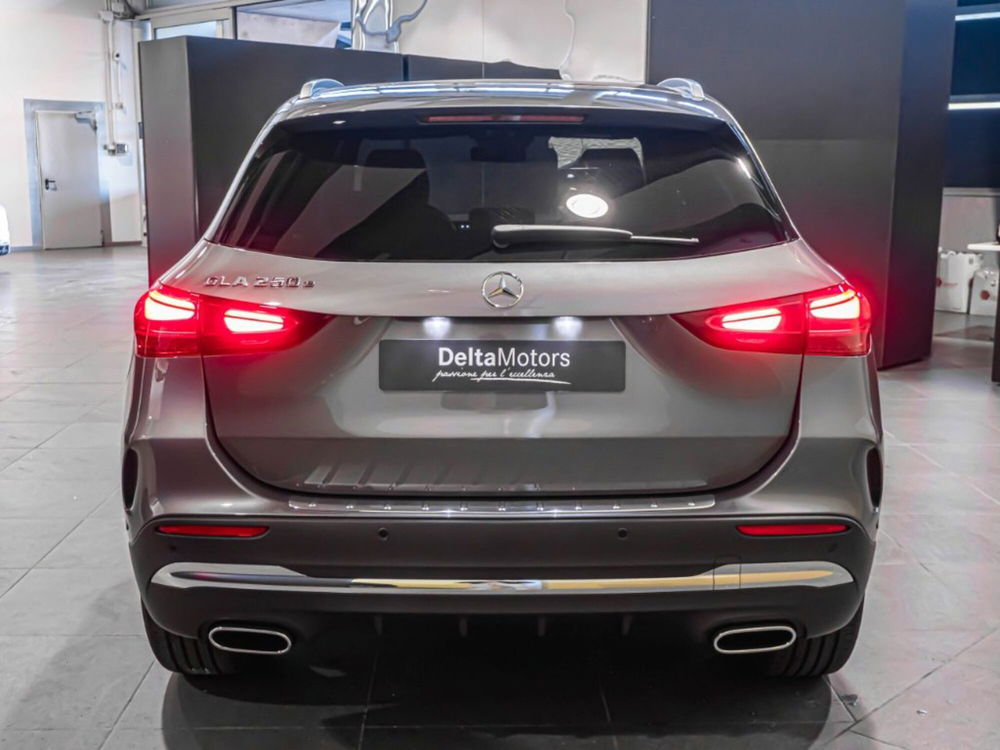 Mercedes-Benz GLA SUV nuova a Ancona (7)