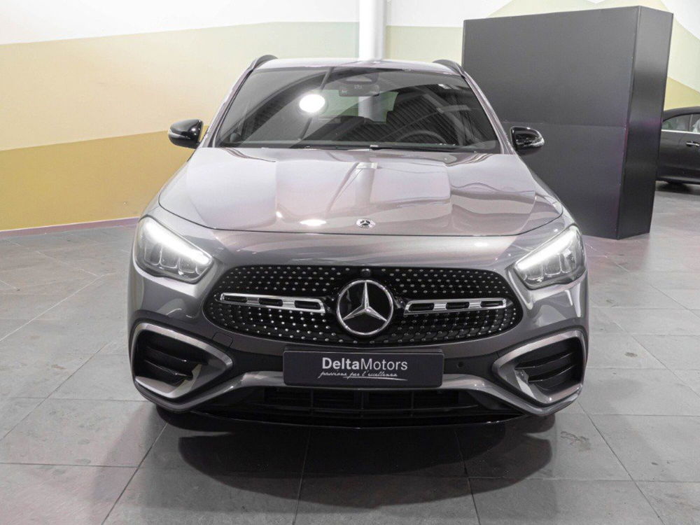 Mercedes-Benz GLA SUV nuova a Ancona (2)