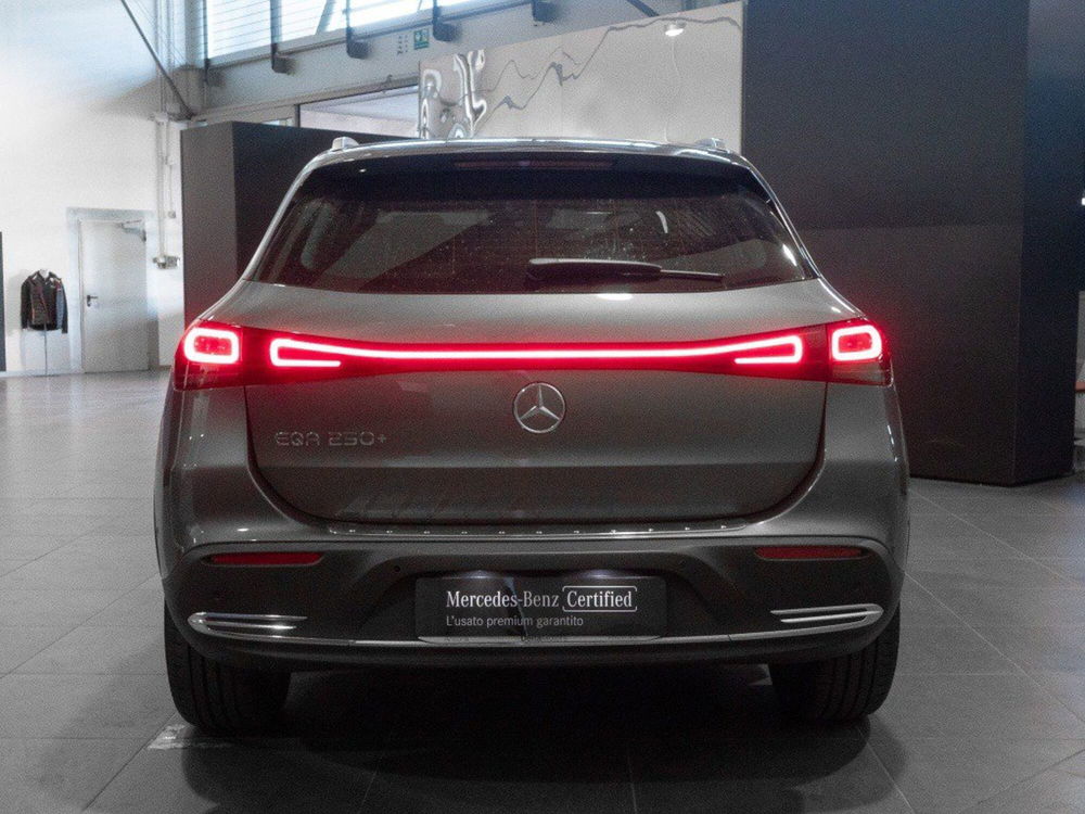 Mercedes-Benz EQA nuova a Ancona (7)