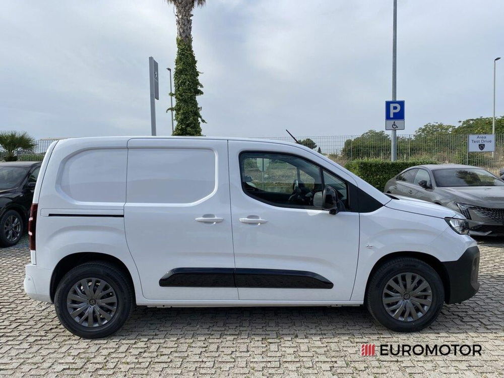 Peugeot Partner Furgone nuova a Bari (7)