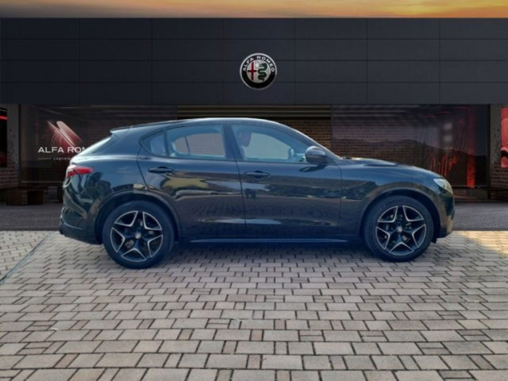 Alfa Romeo Stelvio usata a Monza e Brianza (4)