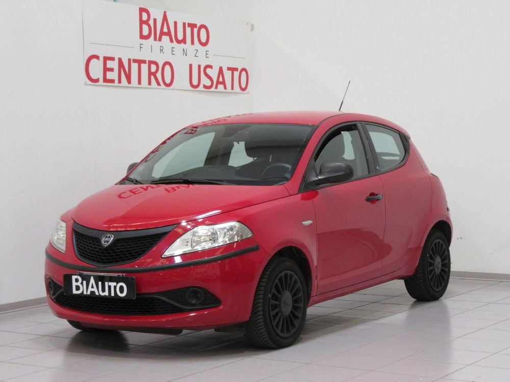 Lancia Ypsilon usata a Firenze