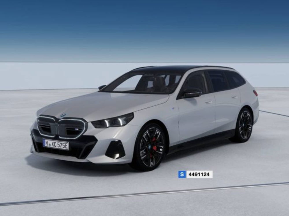 BMW i5 Touring nuova a Modena