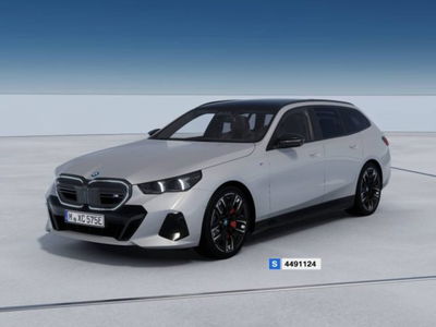 BMW i5 Touring M60 MSport Pro nuova a Modena