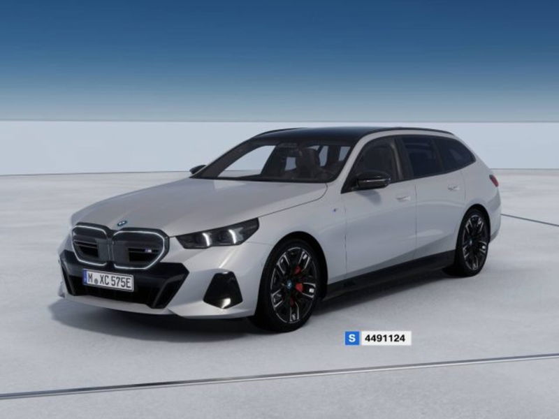 BMW i5 Touring M60 nuova a Modena