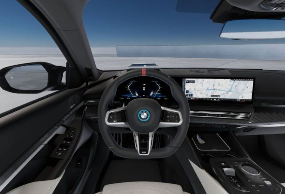 BMW i5 Touring nuova a Modena (14)