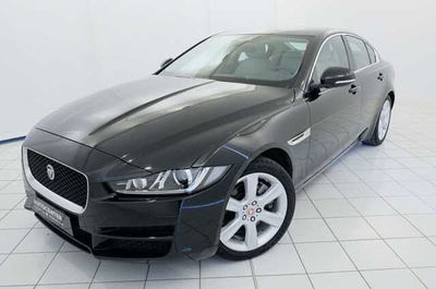 Jaguar XE 2.0 D 180 CV AWD aut. Prestige  del 2019 usata a Castel d&#039;Ario