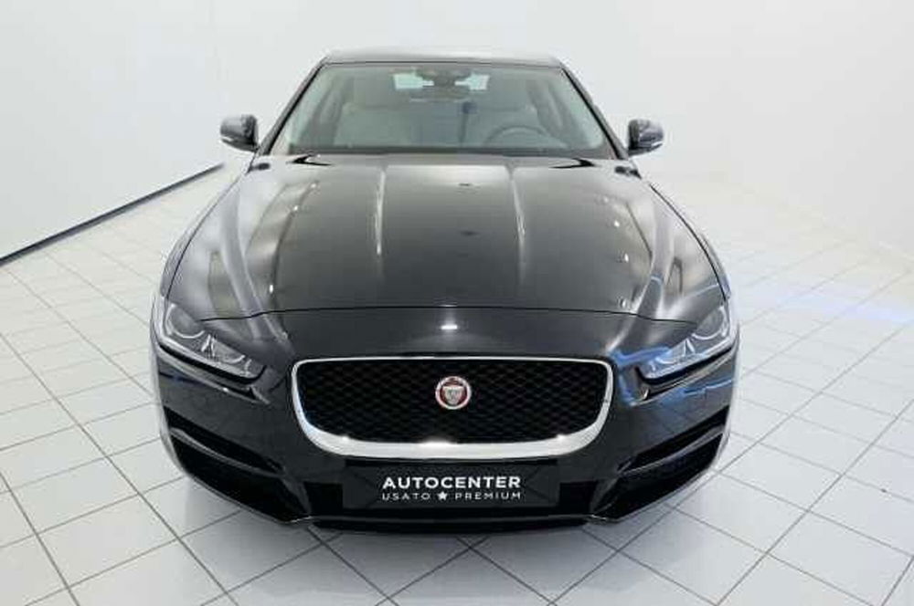 Jaguar XE usata a Mantova (8)