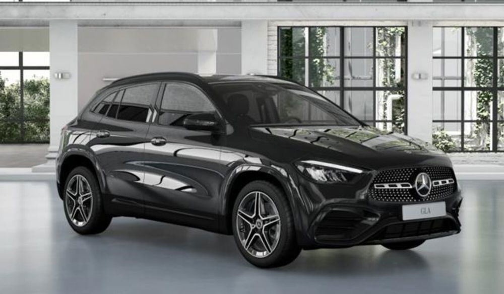 Mercedes-Benz GLA SUV nuova a Torino (3)