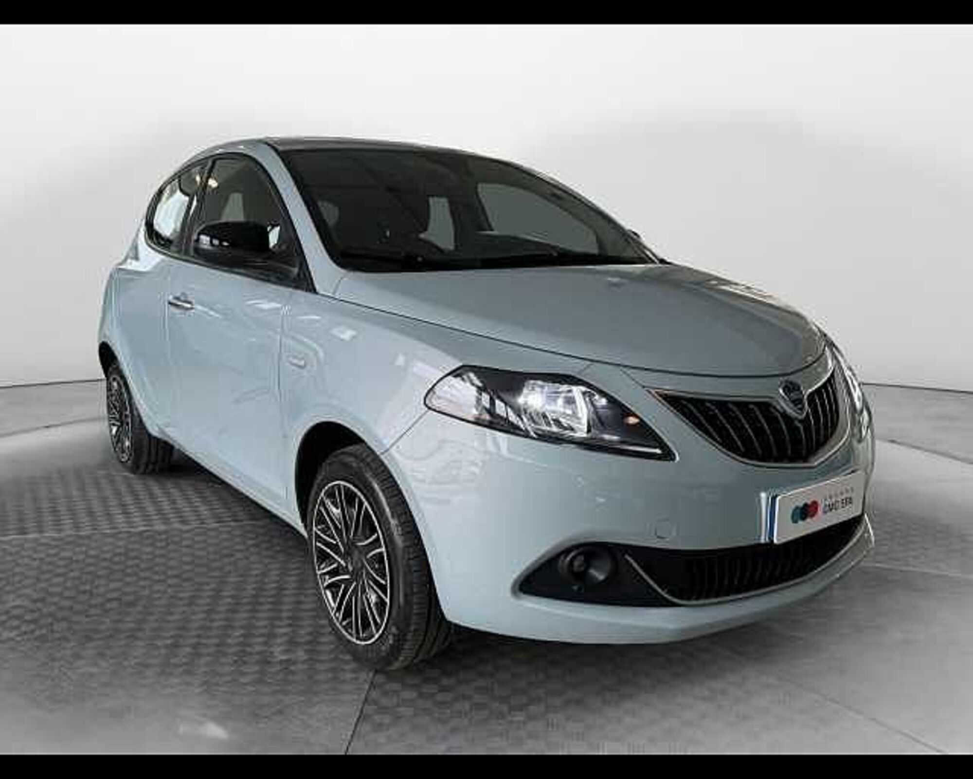 Lancia Ypsilon 1.0 FireFly 5 porte S&amp;S Hybrid Gold Plus del 2023 usata a Prato