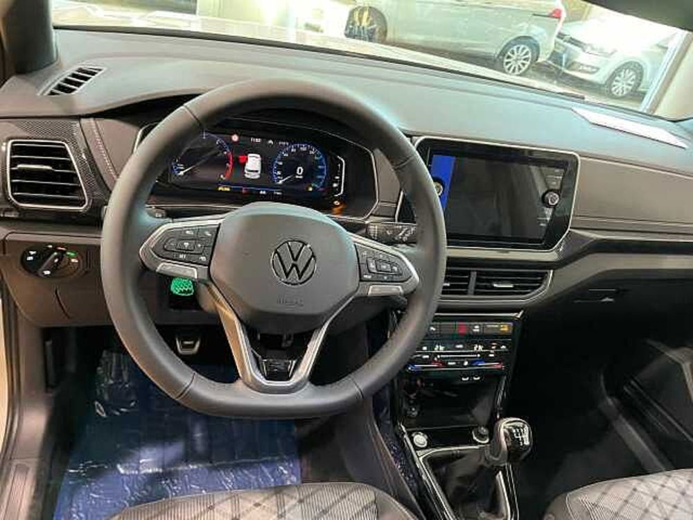 Volkswagen T-Cross nuova a Genova (11)