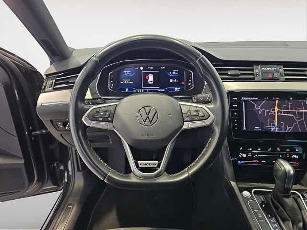 Volkswagen Passat Variant usata a Lecco (10)