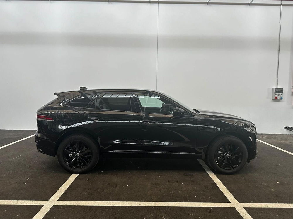 Jaguar F-Pace usata a Milano (6)