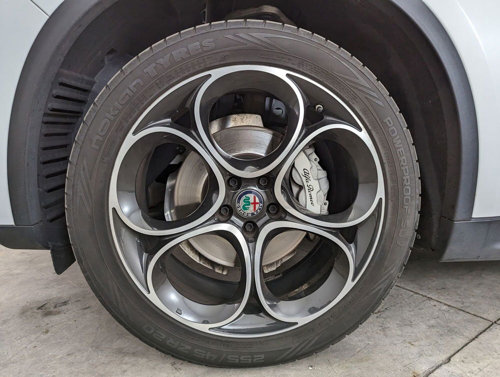 Alfa Romeo Stelvio usata a Bolzano (9)