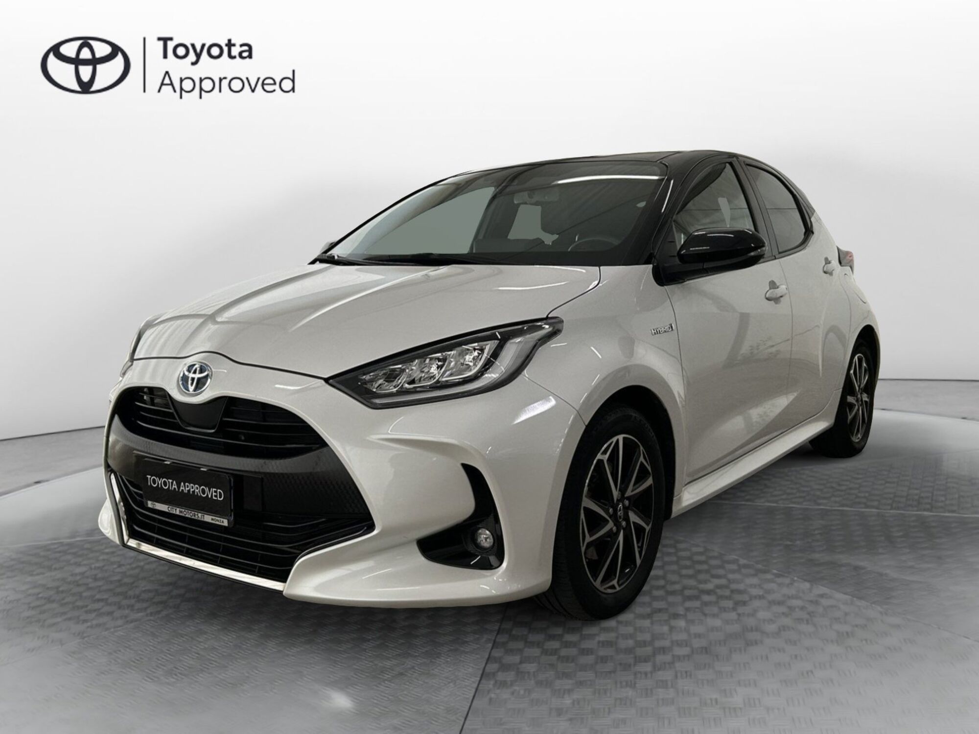 Toyota Yaris 1.5 Hybrid 5 porte Style del 2021 usata a Monza