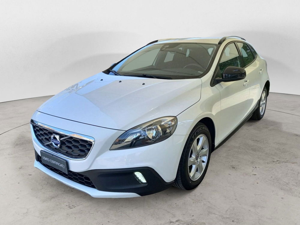 Volvo V40 Cross Country usata a Bari