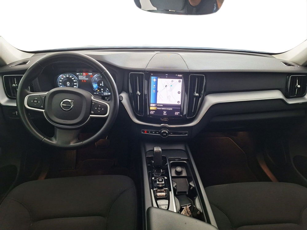 Volvo XC60 usata a Bari (8)