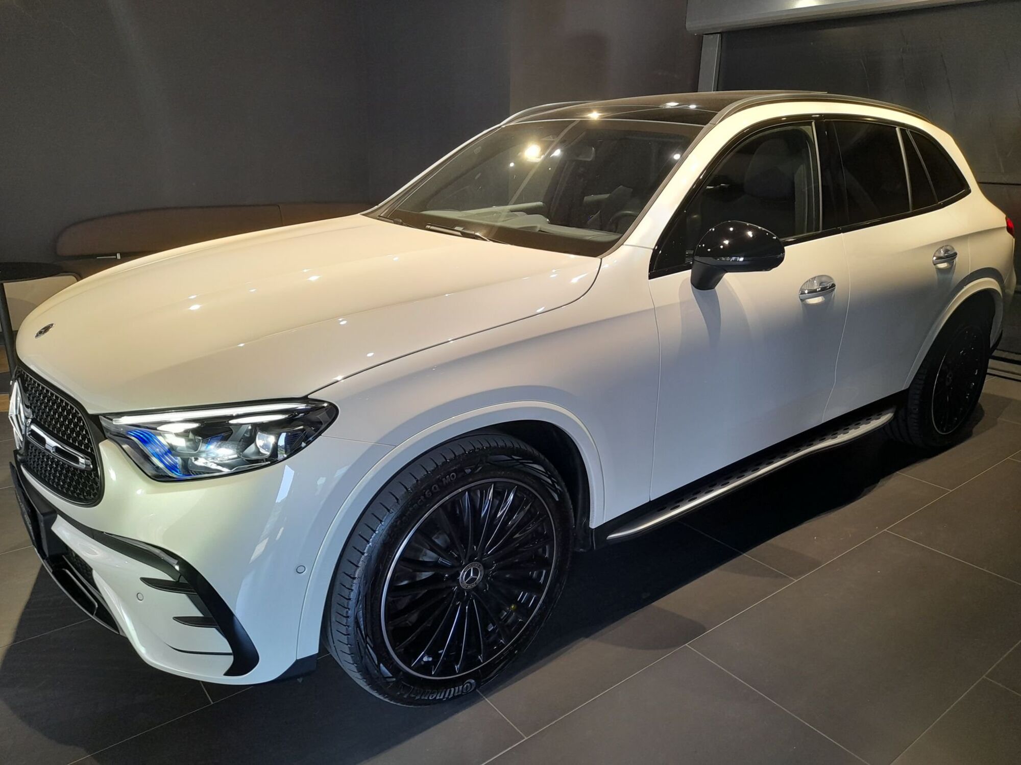 Mercedes-Benz GLC 220 d 4Matic Mild Hybrid AMG Premium Plus del 2022 usata a Pozzuoli