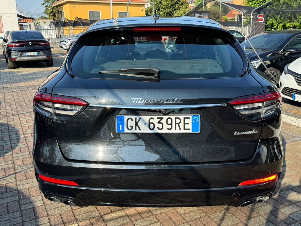 Maserati Levante usata a Pavia (4)