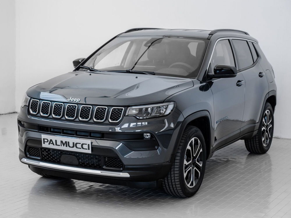 Jeep Compass nuova a Prato (2)