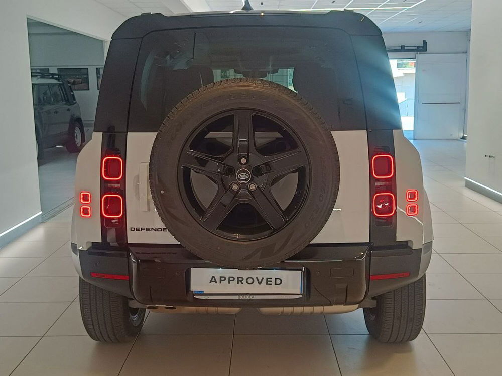 Land Rover Defender usata a Savona (7)