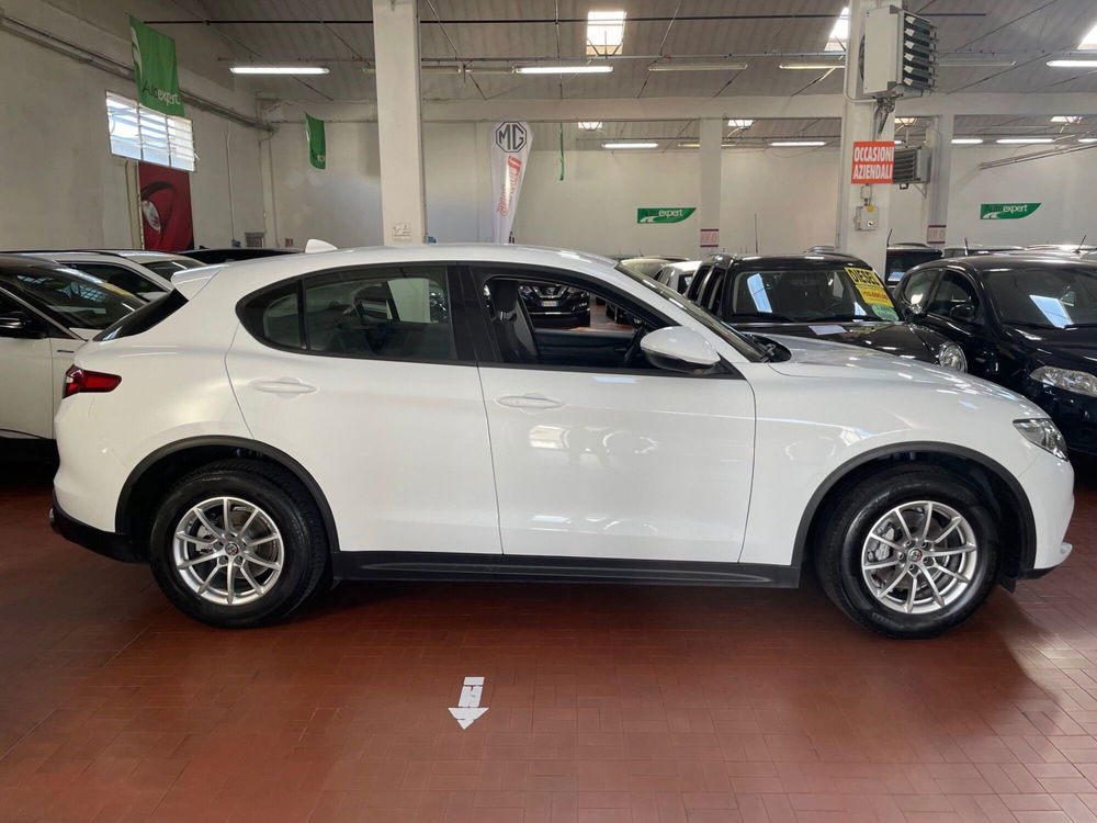 Alfa Romeo Stelvio usata a Lucca (4)