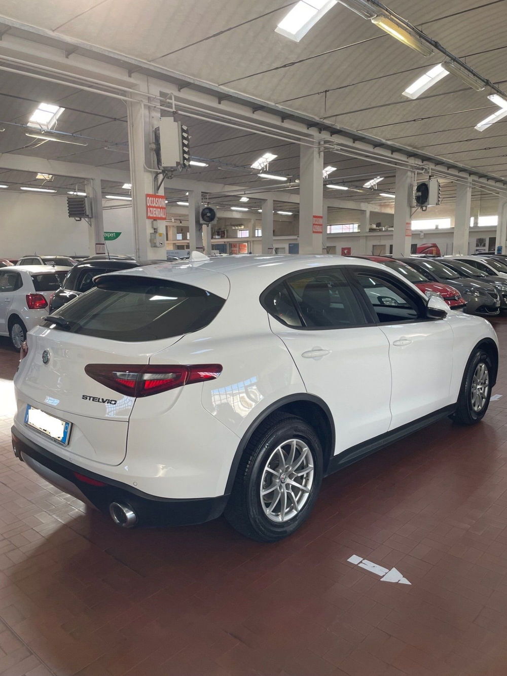 Alfa Romeo Stelvio usata a Lucca (7)