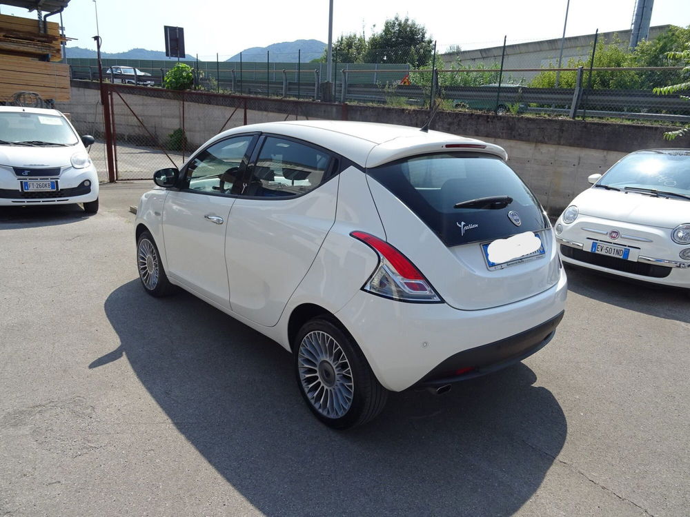 Lancia Ypsilon usata a Lucca (7)