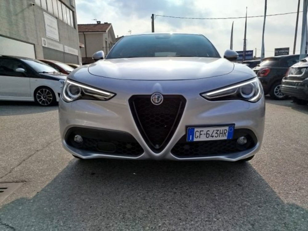 Alfa Romeo Stelvio usata a Torino (2)