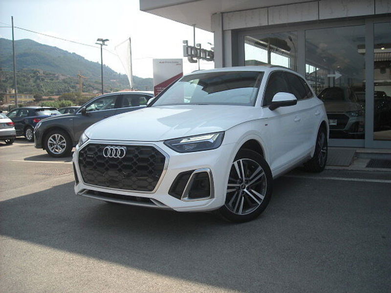 Audi Q5 40 TDI 204 CV quattro S tronic S line plus  del 2023 usata a Lucca